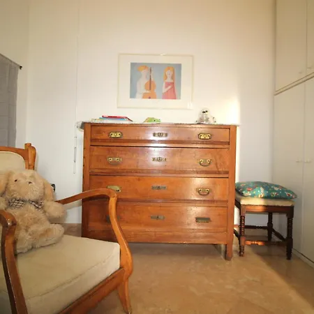 Apartment Face To Face With The
